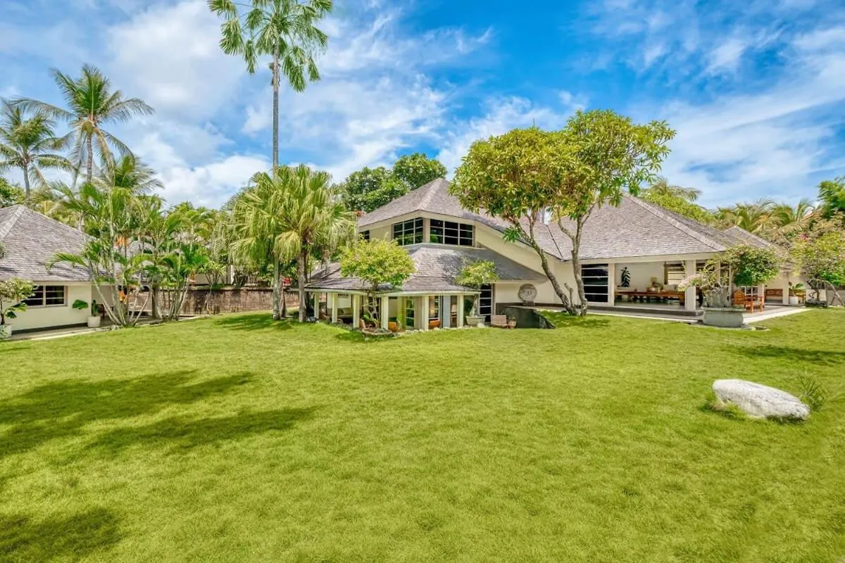 Villa Venice - 2000M2 Garden Right Behind Beach Seminyak 0*,  Indonesia