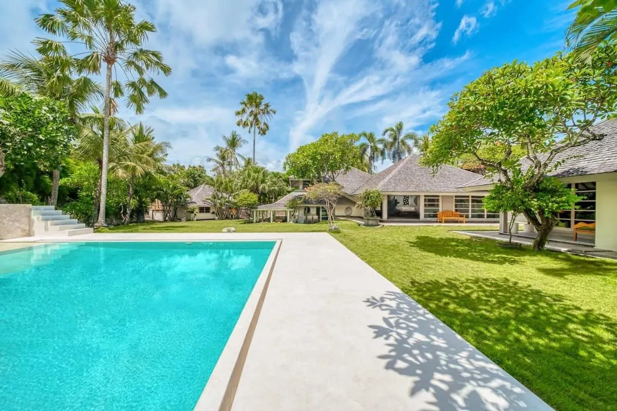 Villa Venice - 2000M2 Garden Right Behind Beach Seminyak  Indonesia