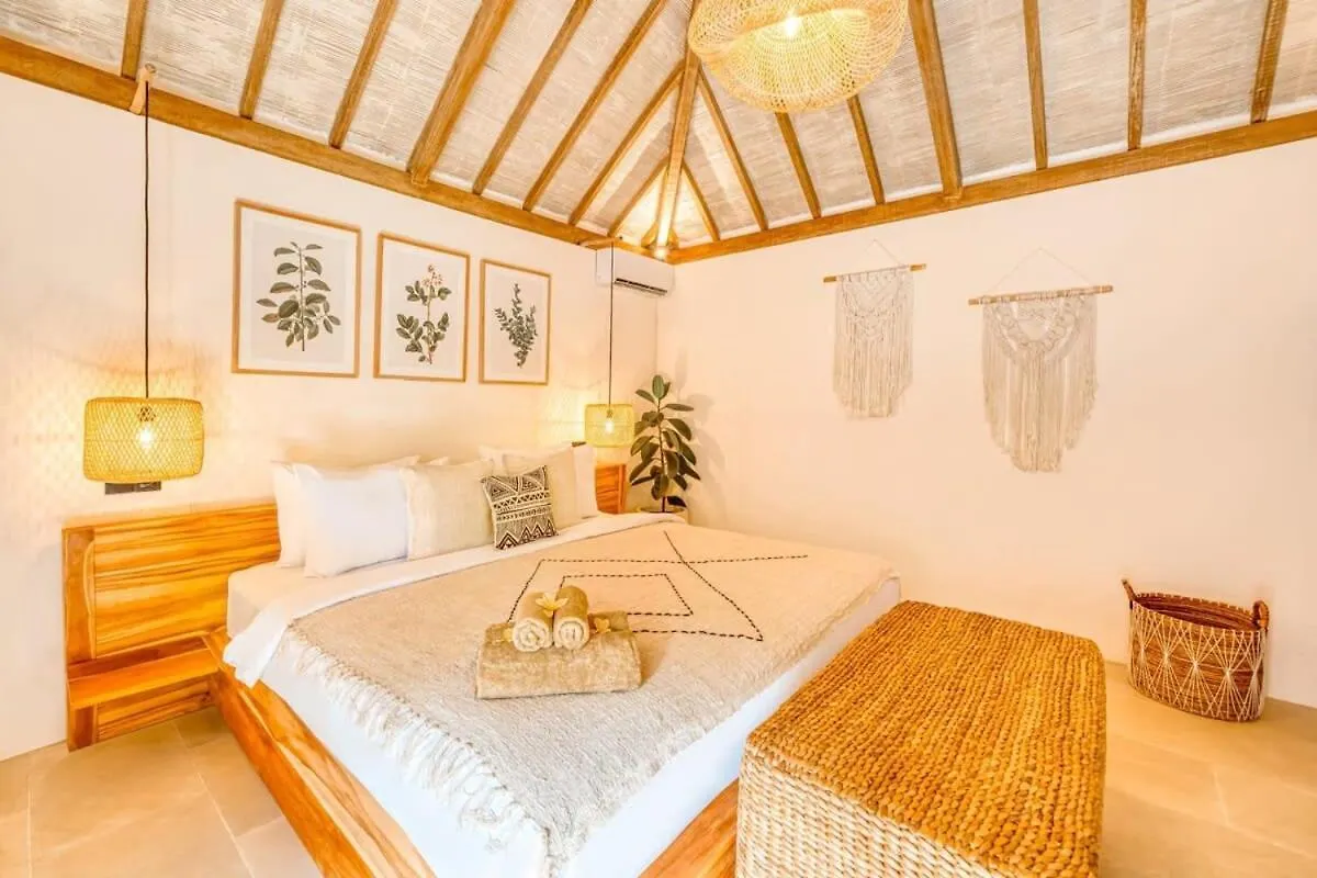 Villa Venice - 2000M2 Garden Right Behind Beach Seminyak  Indonesia