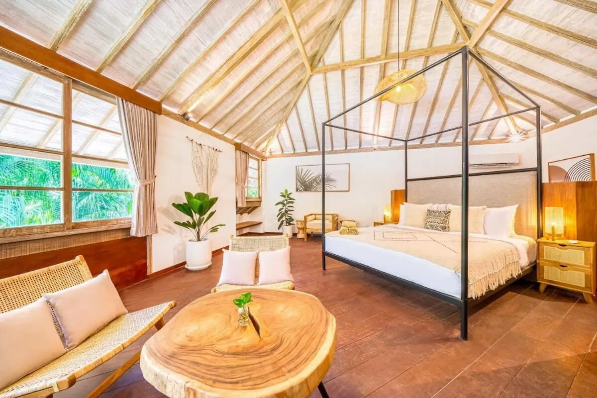 Villa Venice - 2000M2 Garden Right Behind Beach Seminyak  Indonesia