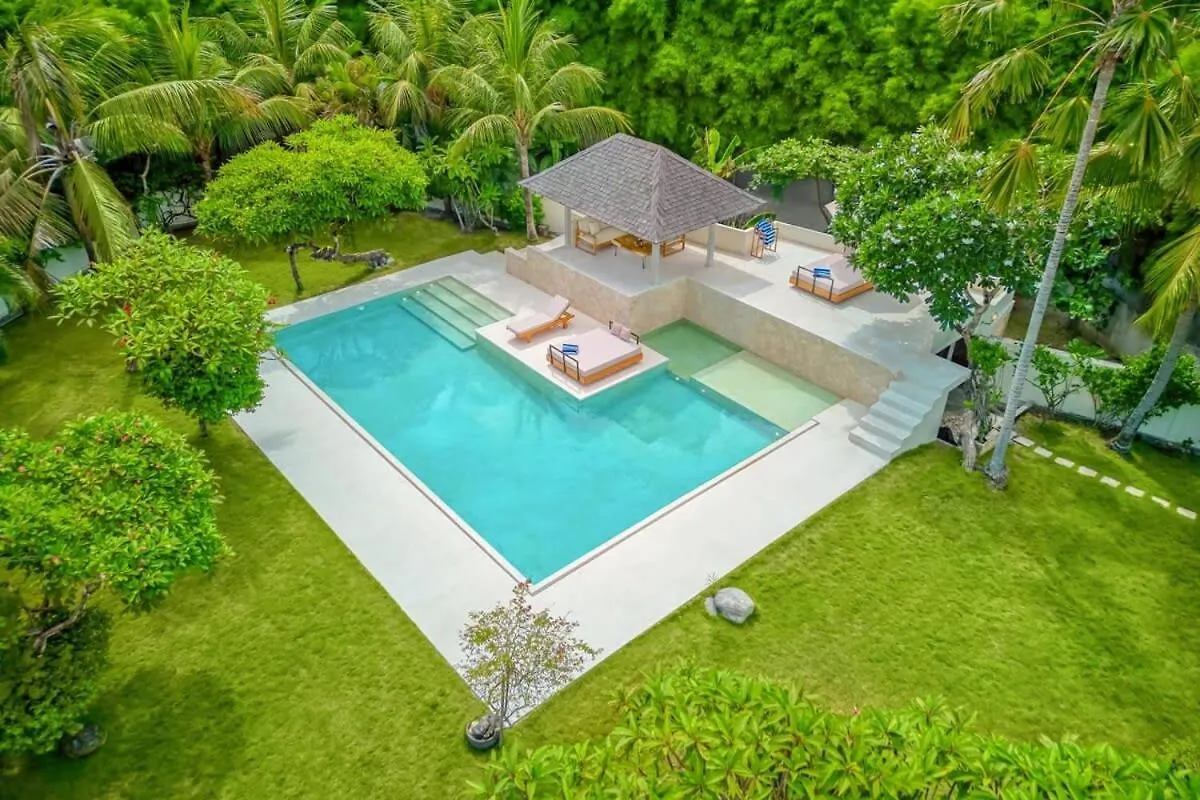 Villa Venice - 2000M2 Garden Right Behind Beach Seminyak